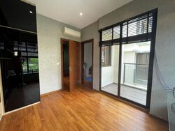 Holland Link (D10), Terrace #470224211